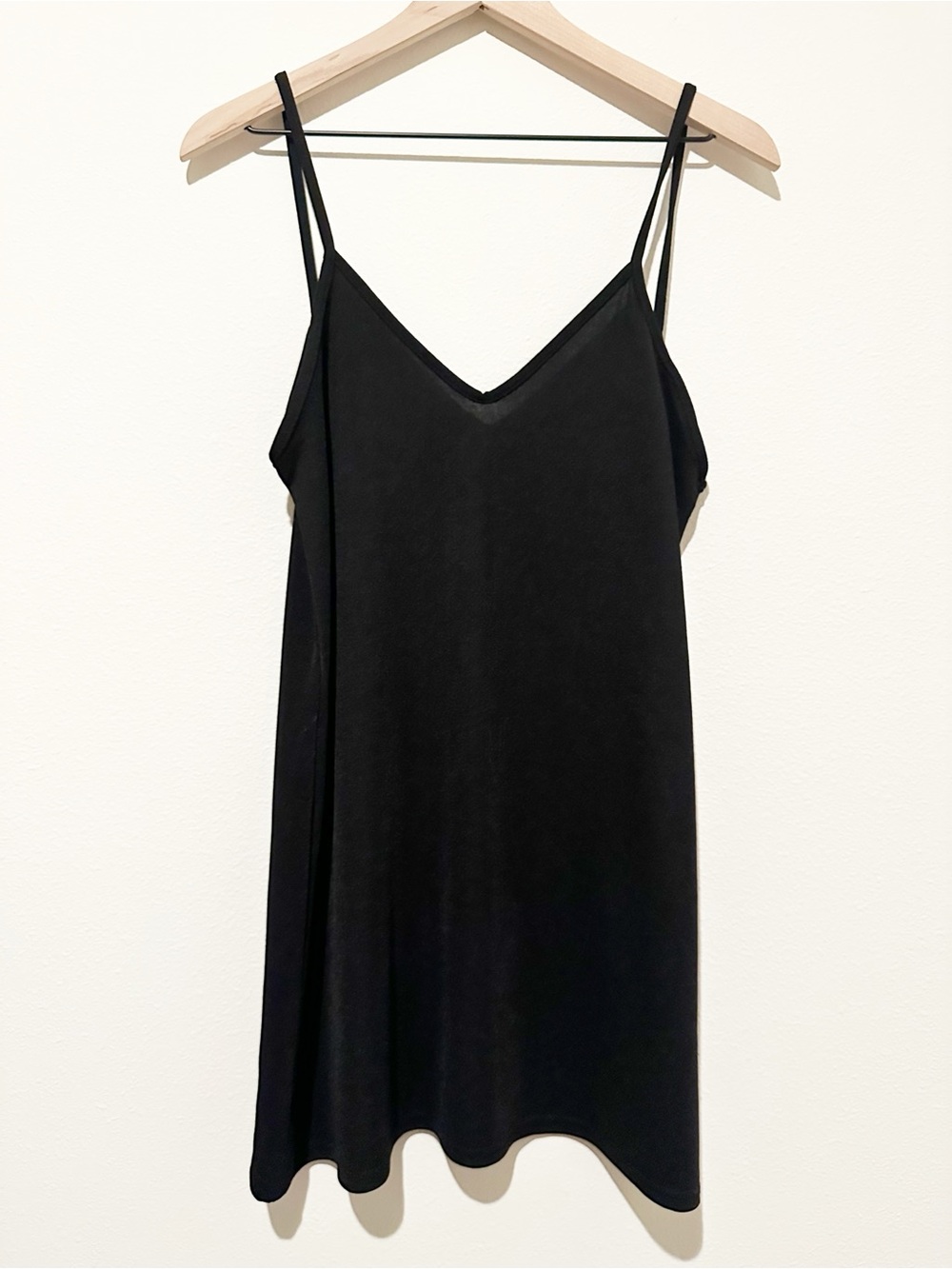PrettyLittleThing Black Deep V Back Mini Shift Dress - 8